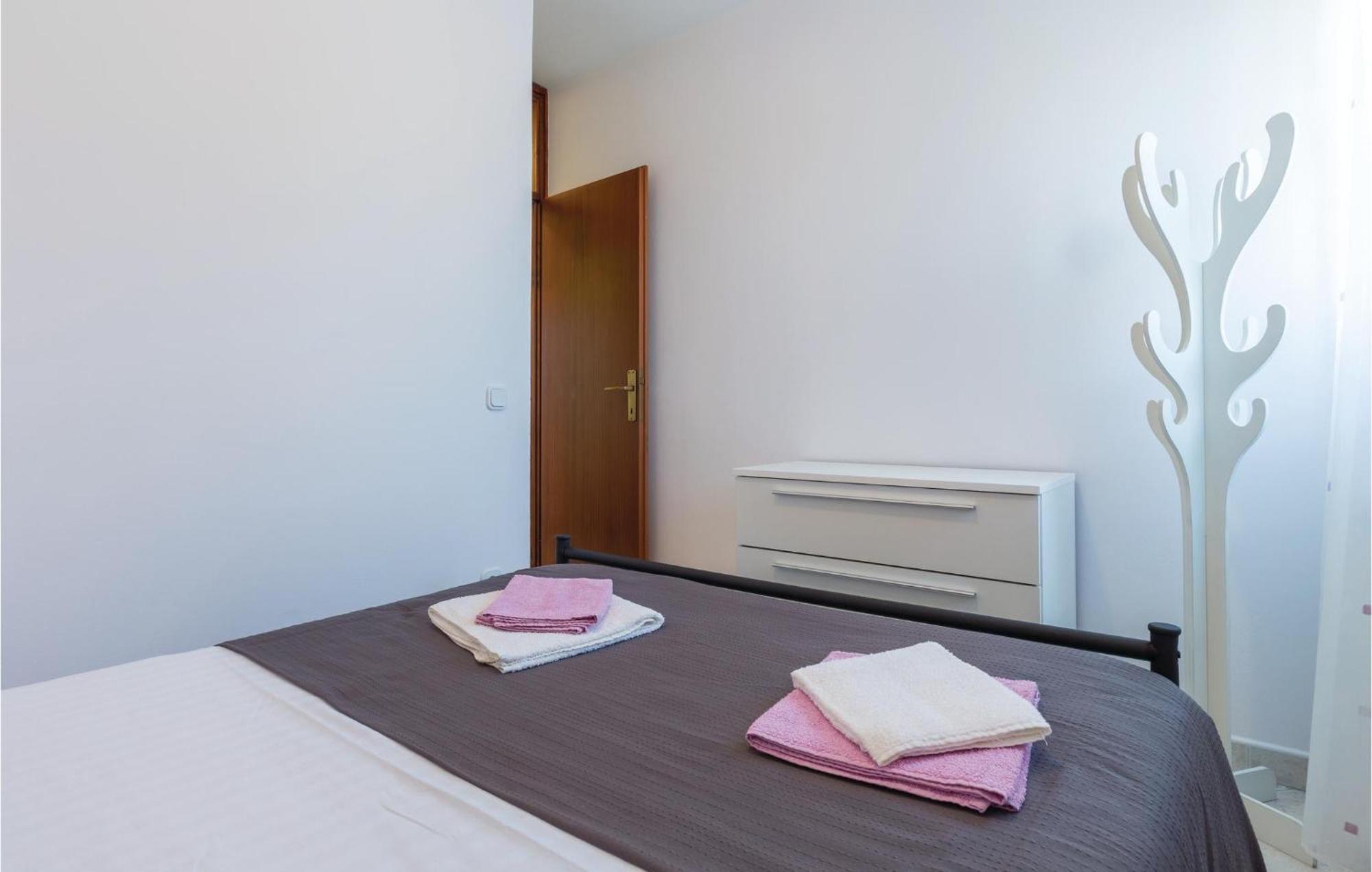 Amazing Apartment In Porec With Kitchen Экстерьер фото
